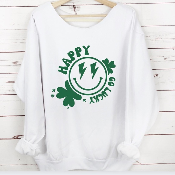 ✨NEW☘️ Happy Go Lucky St Patrick’s Day slouchy sweatshirt - Picture 1 of 4